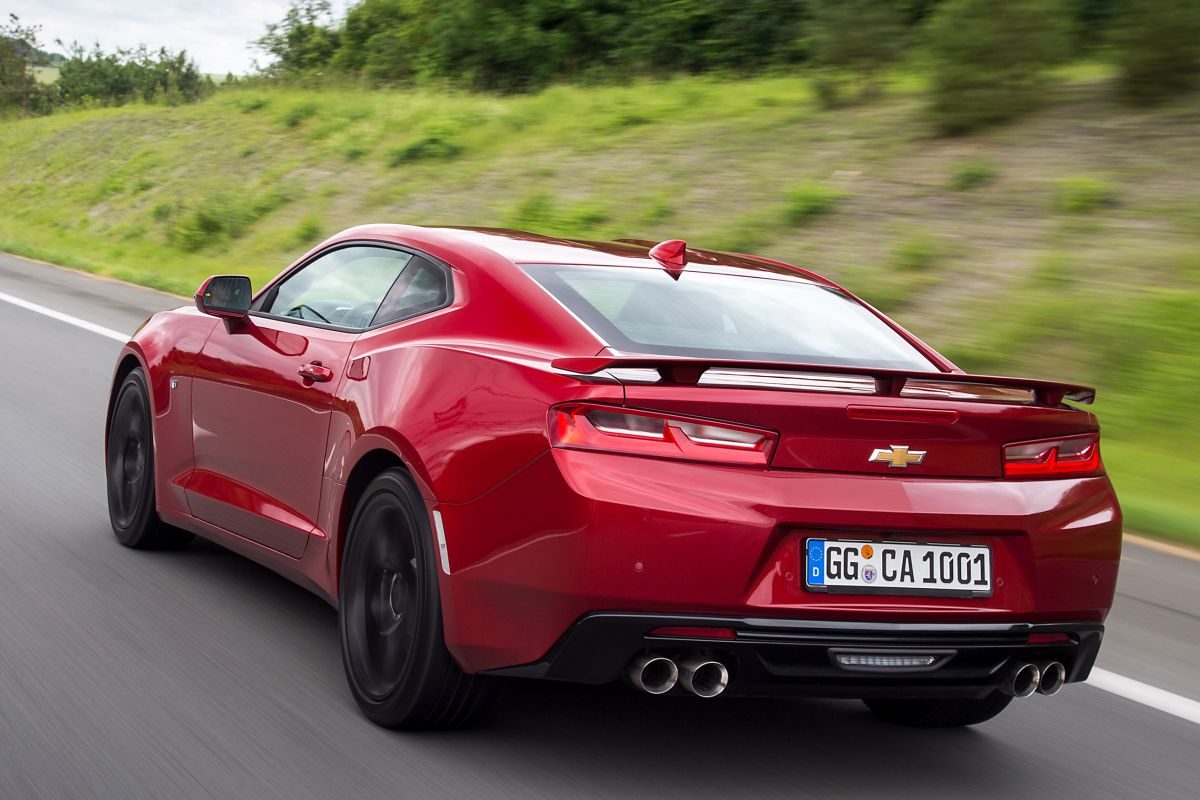 Chevrolet Camaro · Kırmızı — görsel 3