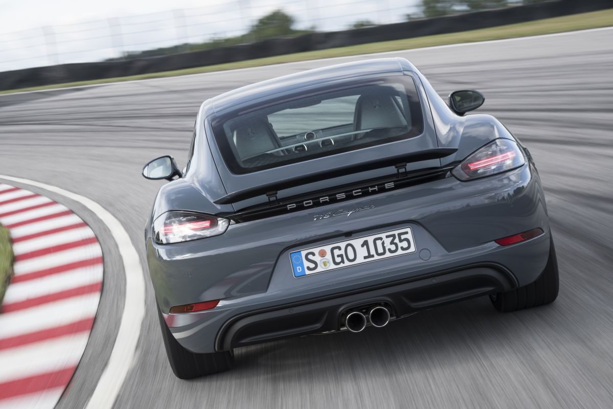 Porsche 718 Cayman · رمادي — الصورة 3