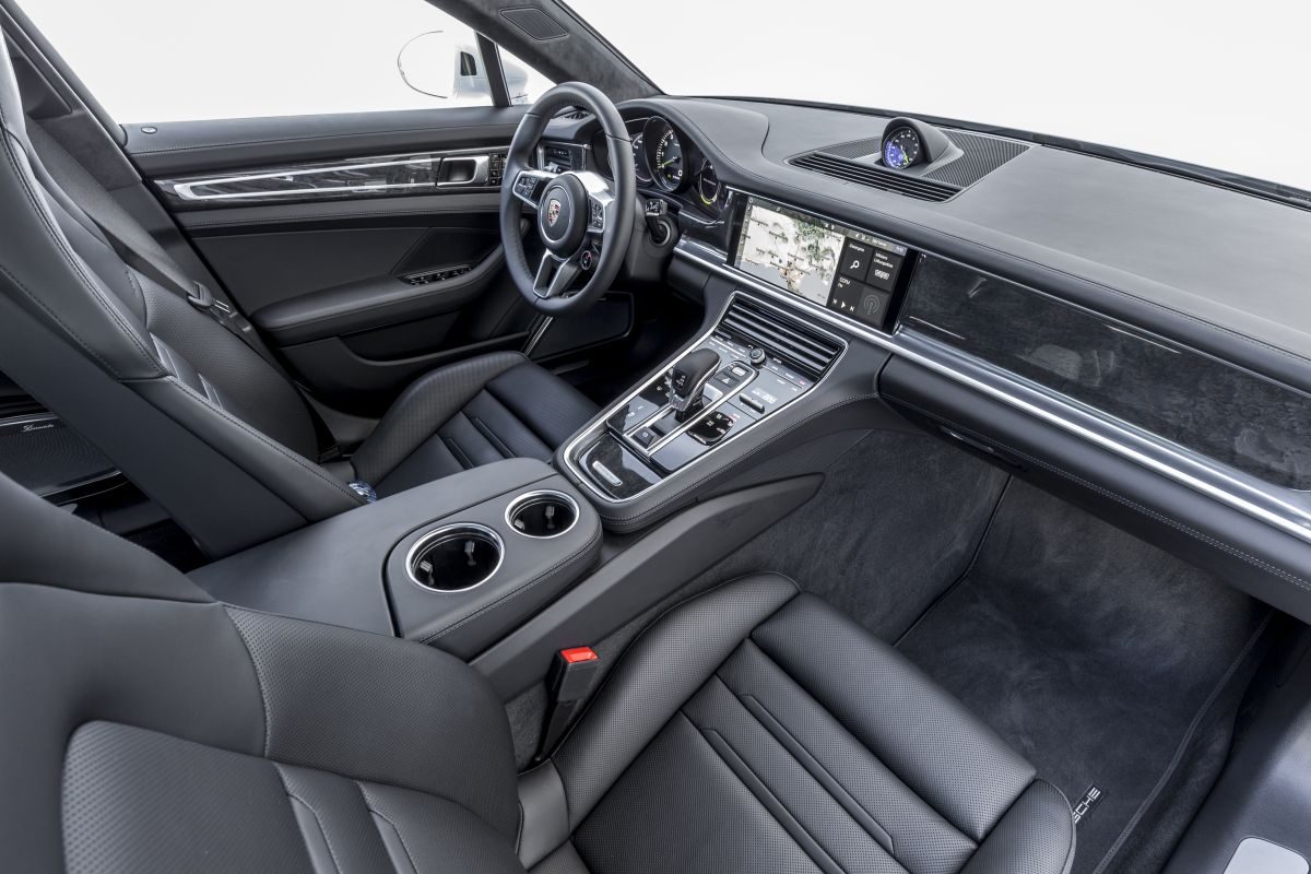 Porsche Panamera · أزرق — الصورة 5